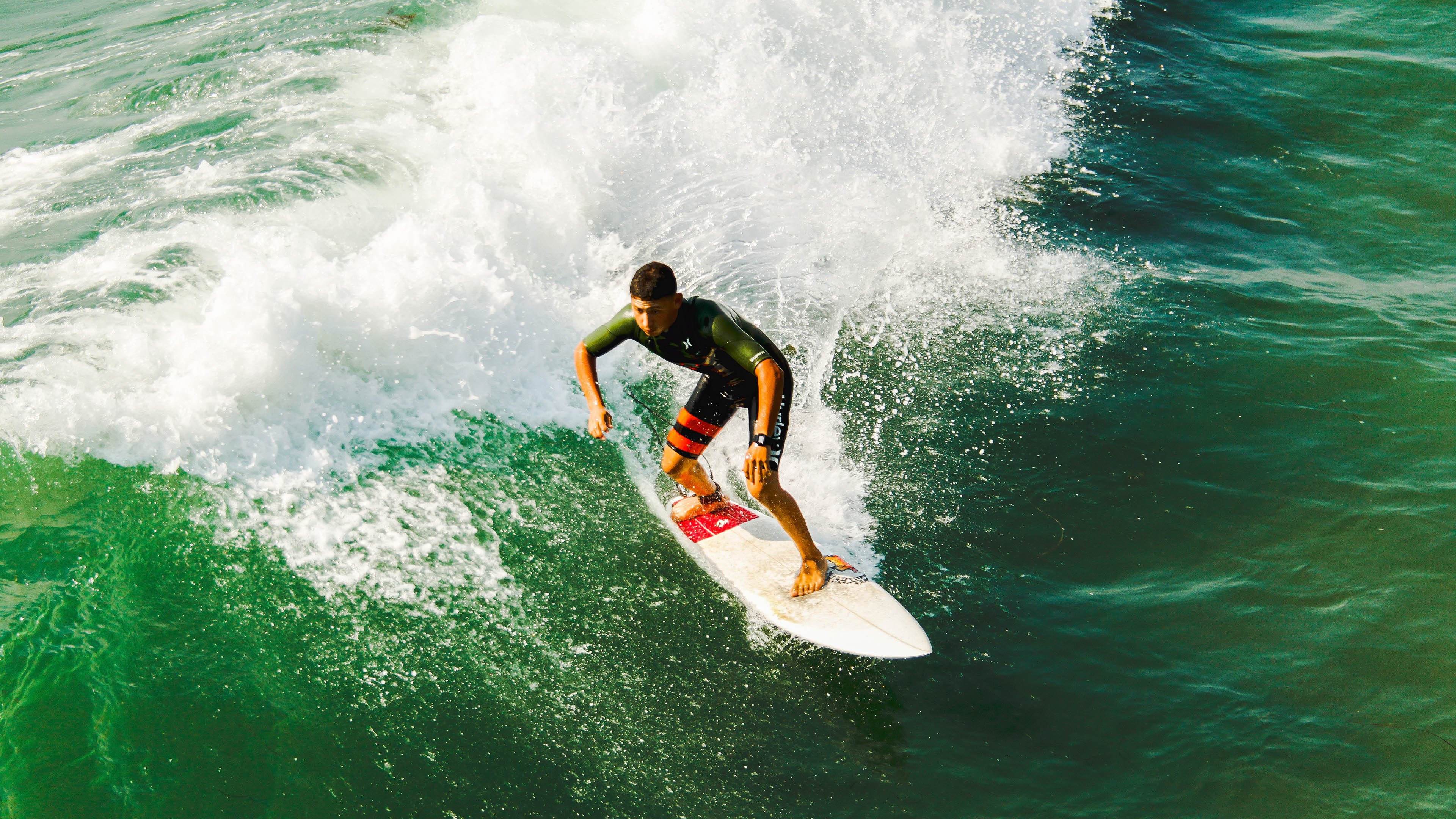 太阳横扫国王,霍勒迪点燃赛场,凤凰城升起的新曙光